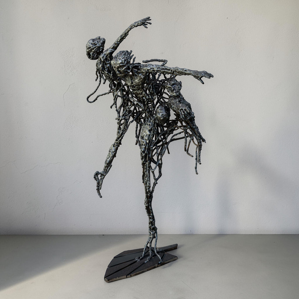 Interferencia – Escultura abstracta de acero hecha a mano
