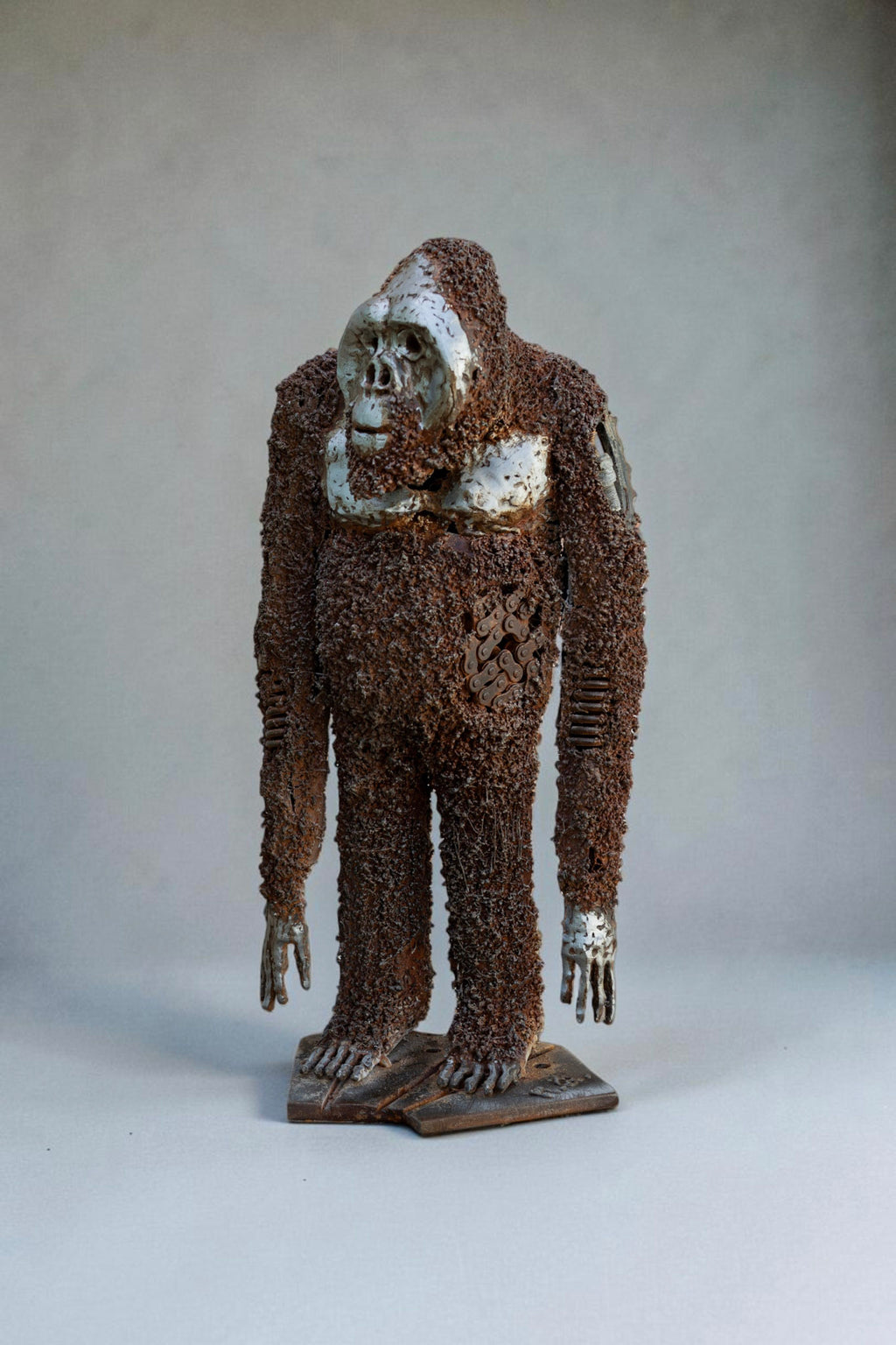 Ancestor – Sculpture d’orang-outan en acier faite à la main