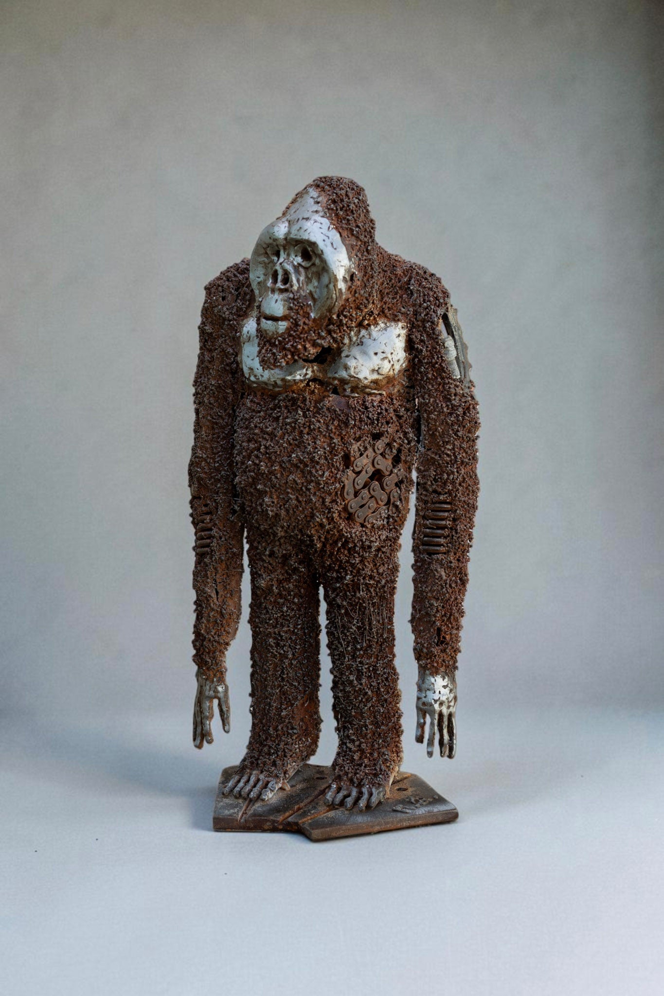 Ancestor – Sculpture d’orang-outan en acier faite à la main