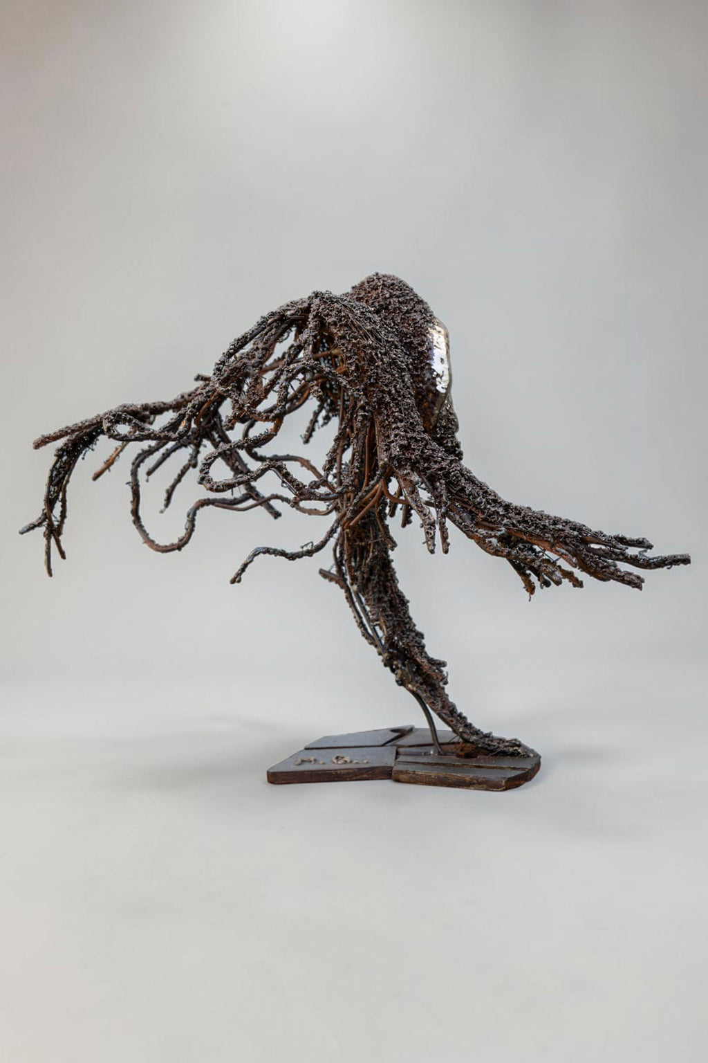 Primal – Sculpture d’orang-outan en acier faite à la main