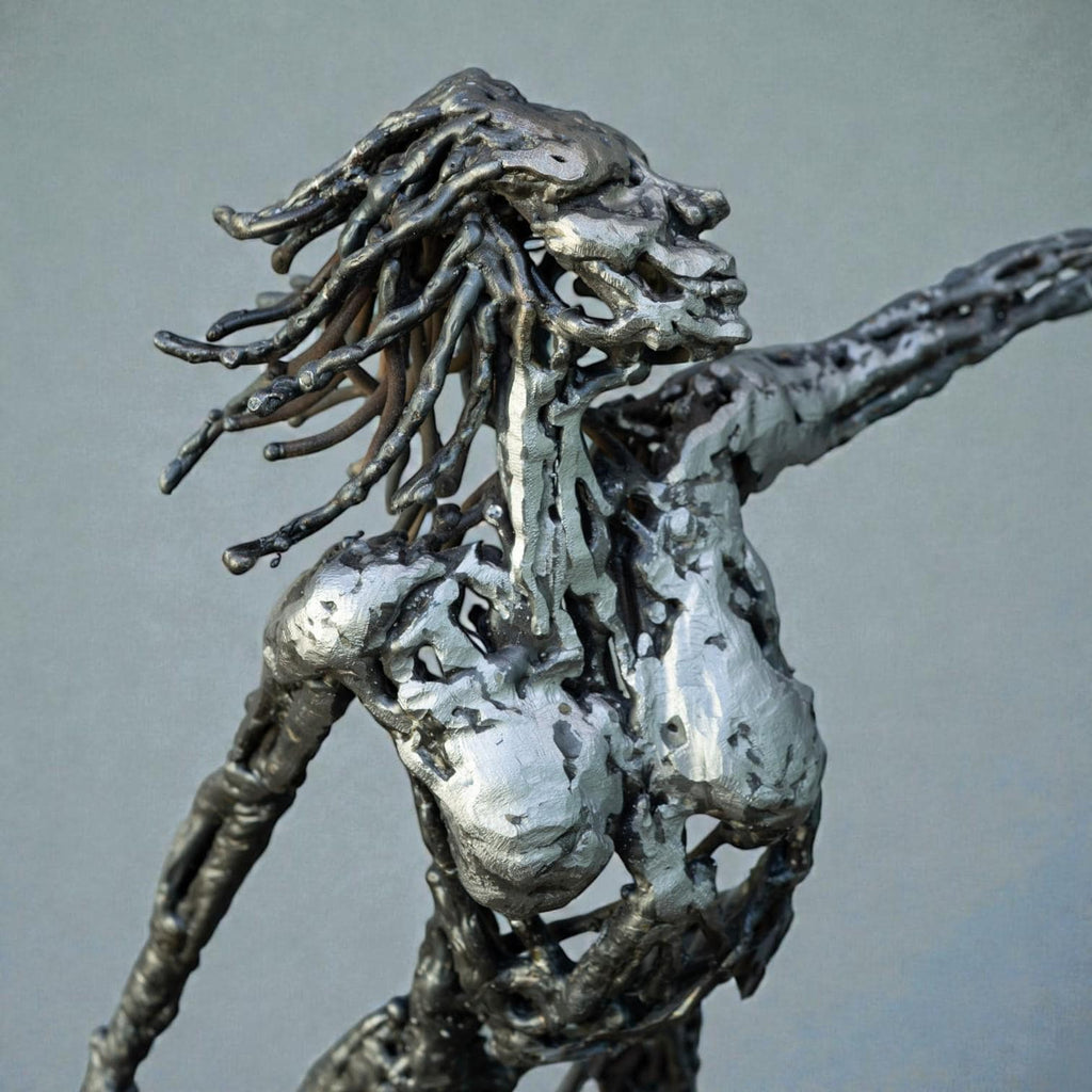 Syren – Escultura hecha a mano de figura humana de acero