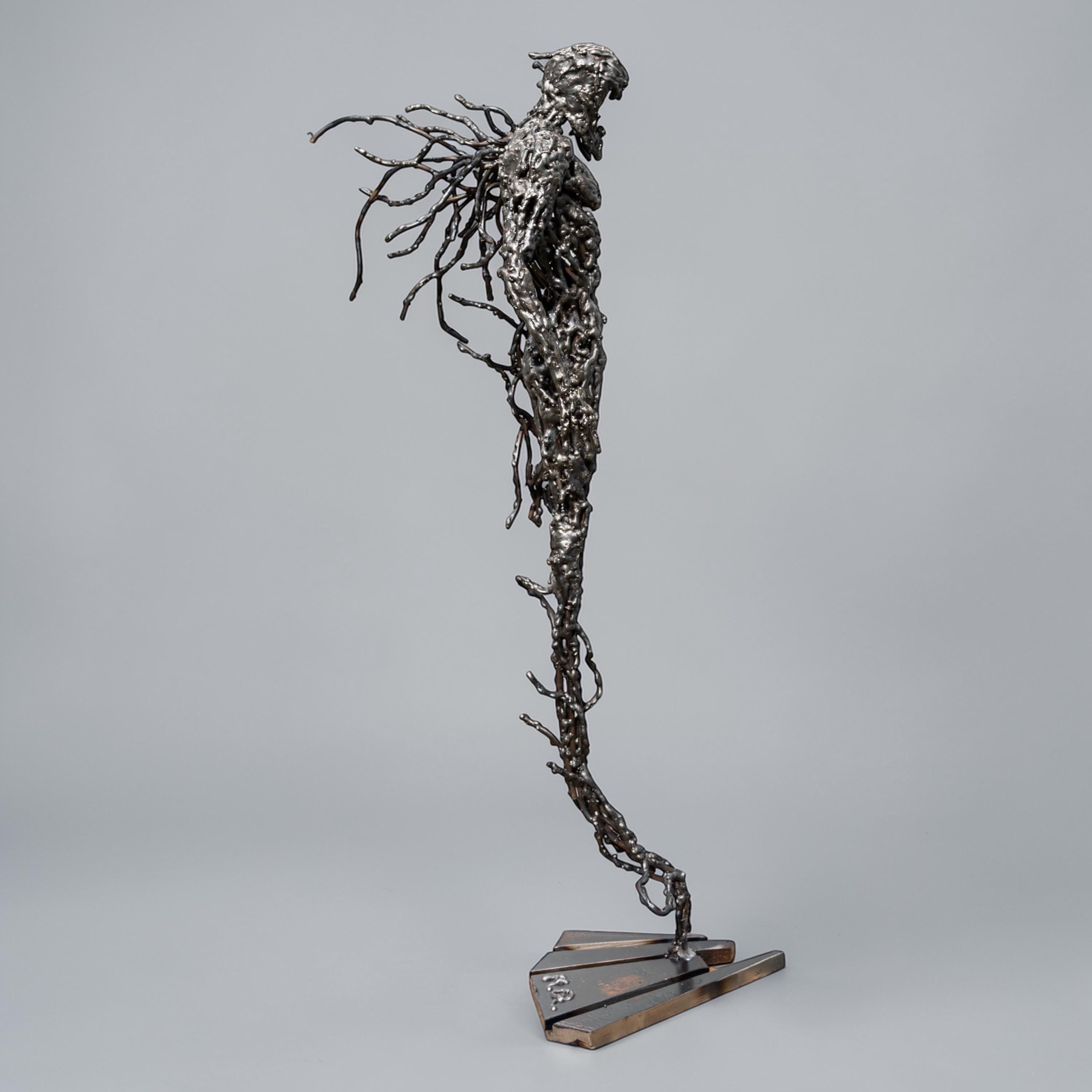 Echo – Escultura Figurativa Humana en Acero Hecha a Mano
