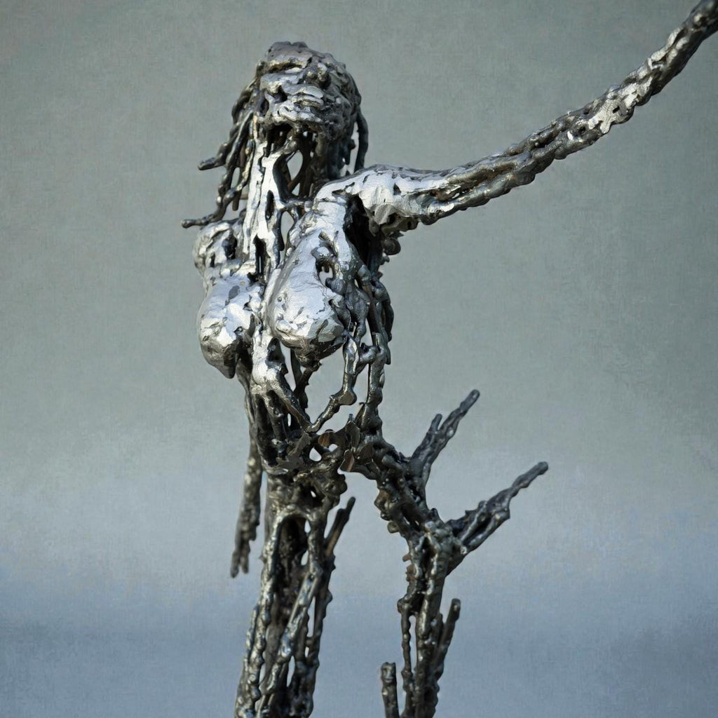 Syren – Escultura hecha a mano de figura humana de acero