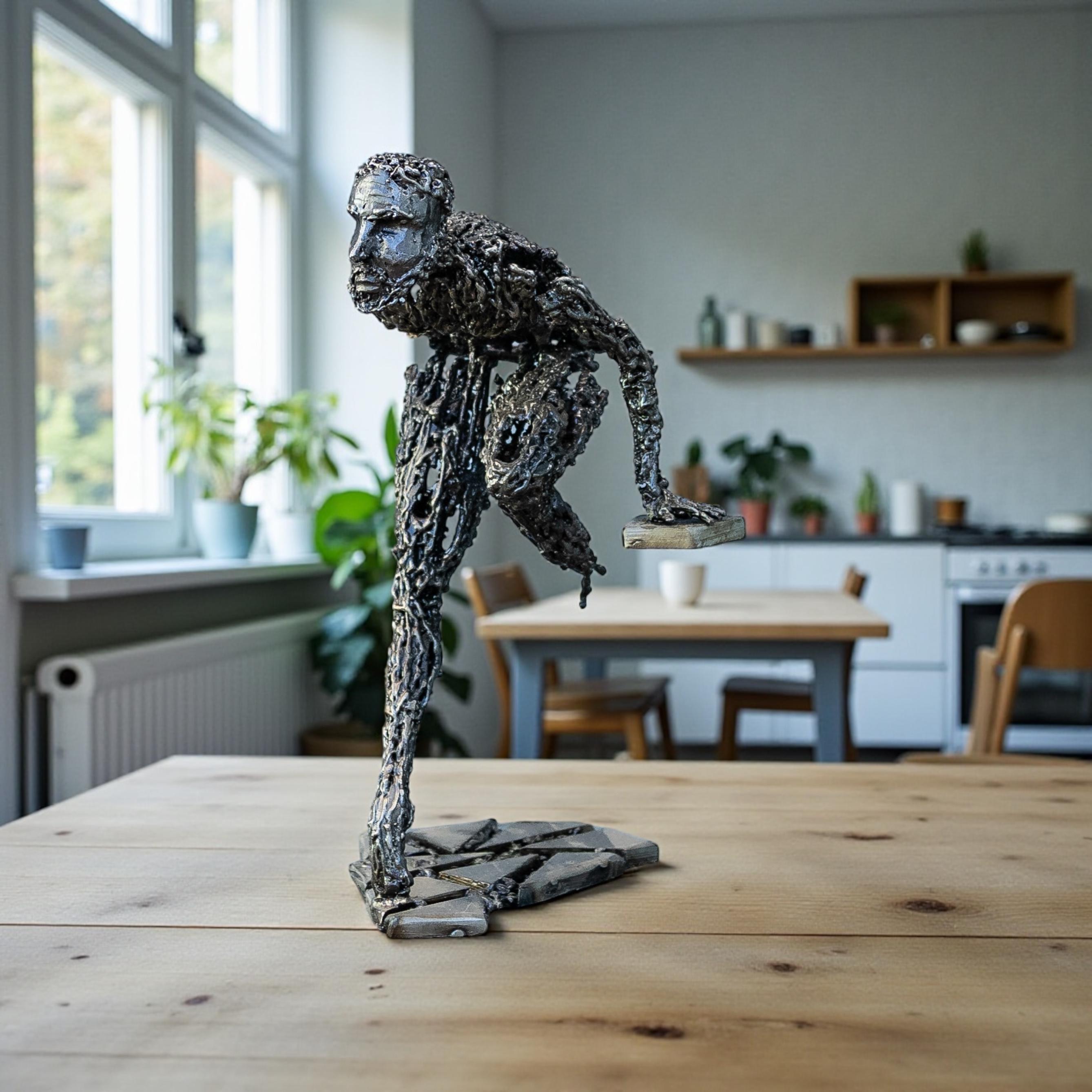 Silencio Oblicuo – Escultura Abstracta de Acero Hecha a Mano